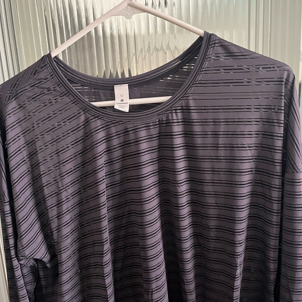 Lululemon long sleeve shirt